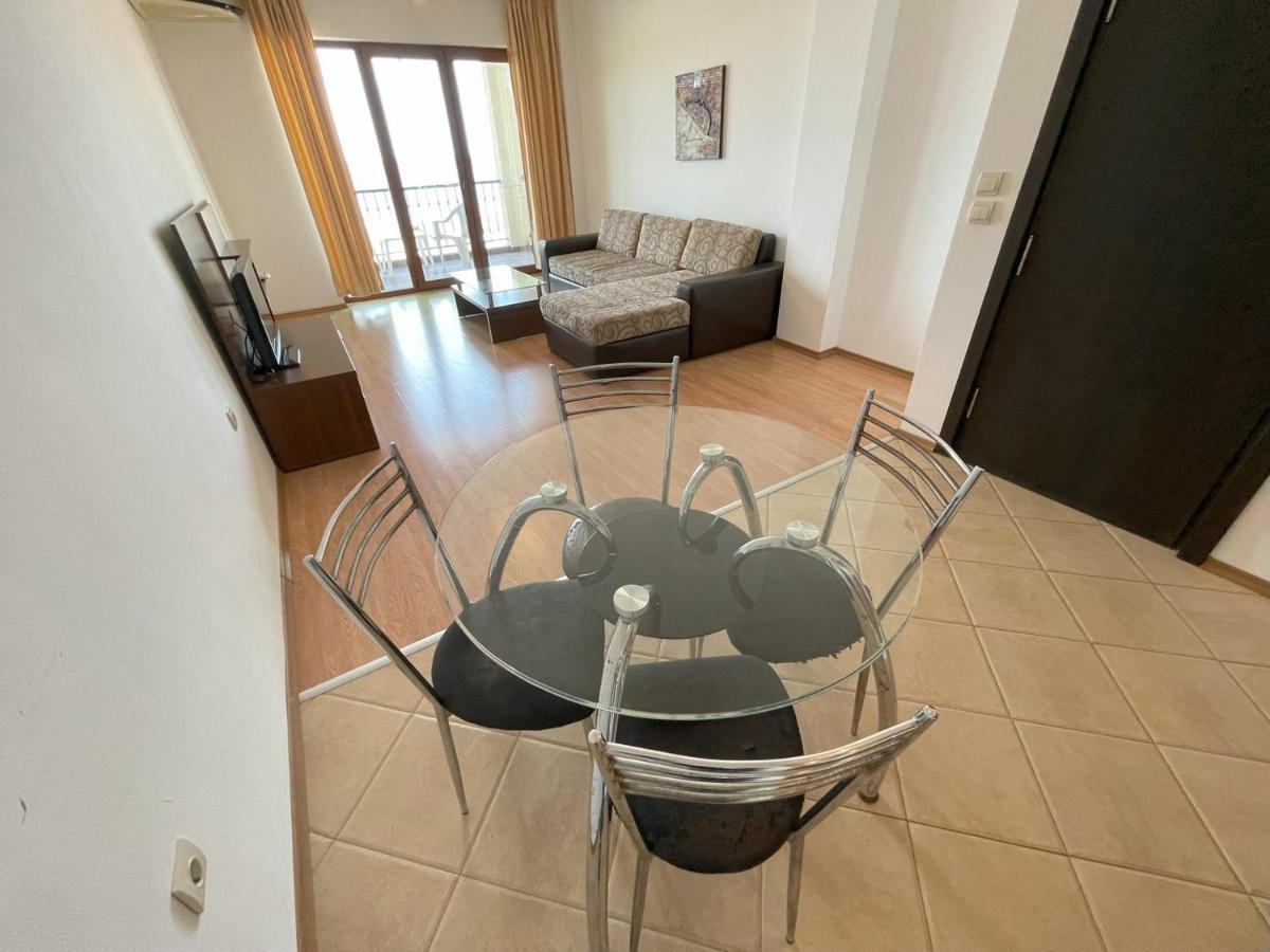 Menada Rocamar Apartments Tsarévo Extérieur photo