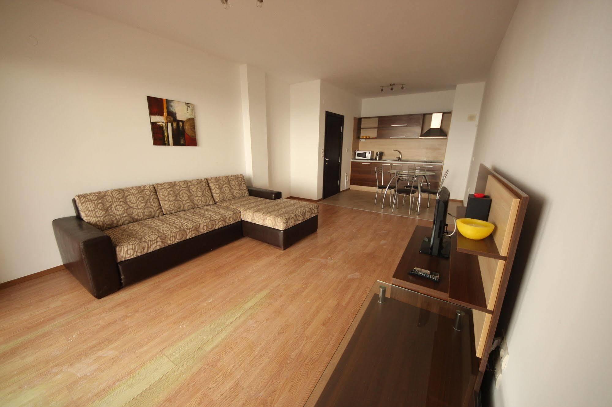 Menada Rocamar Apartments Tsarévo Extérieur photo
